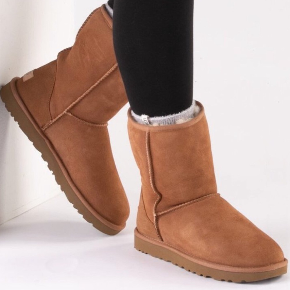 Ugg Australia Classic Style Short Boots Size 5